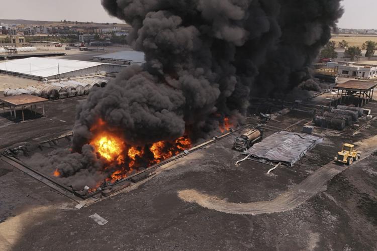 DrawMedia.net / Massive fire at Iraqi Kurdistan oil refinery injures 14
